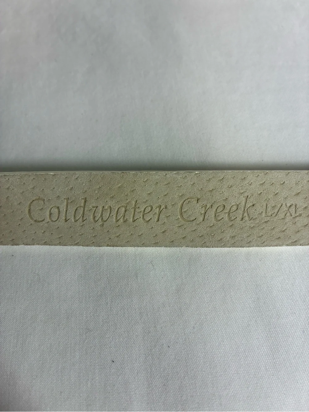 Coldwater Creek Womens belt Sz L/XL white genuine leather silver hook buckle